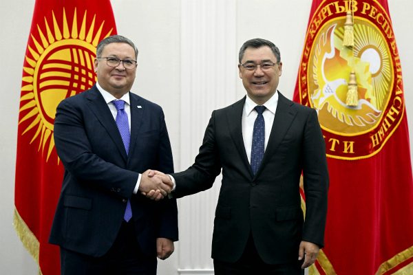 Садыр Жапаров принял зампремьер-министра — МИД Казахстана Мурата Нуртлеу в г. Чолпон-Ата