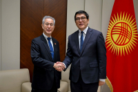 Эдиль Байсалов встретился с послом Японии в КР Хирано Рюити