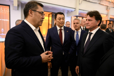 Президент КР Садыр Жапаров провел встречу с представителями деловых и творческих кругов Италии