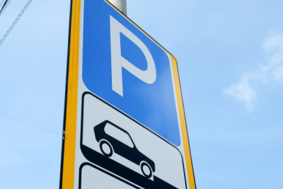 В столице в пилотном режиме запустили электронную систему платной парковки